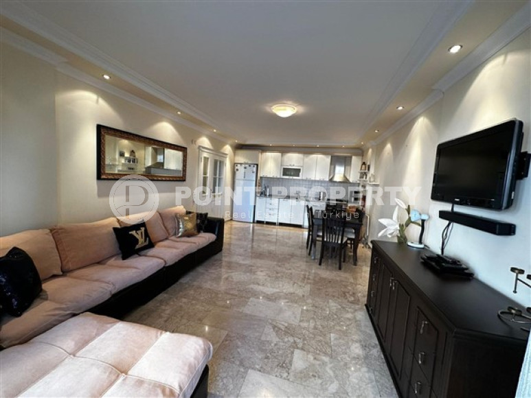 Spacious 2+1 apartment a kilometer from the sea in a comfortable area of Cikcilli.-id-4195-photo-2