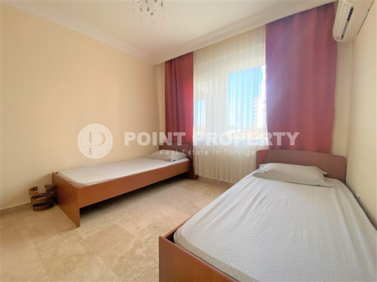 Spacious 2+1 apartment a kilometer from the sea in a comfortable area of Cikcilli.-id-4195-photo-6