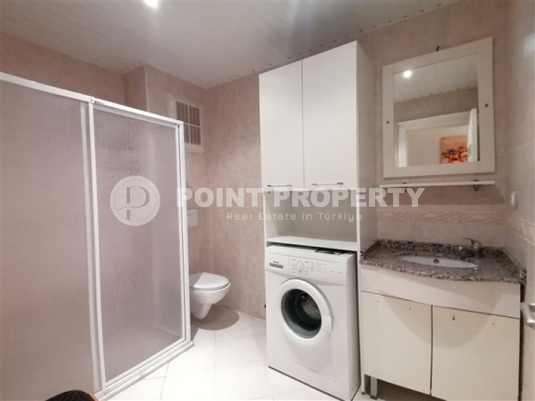 Spacious 2+1 apartment a kilometer from the sea in a comfortable area of Cikcilli.-id-4195-photo-8