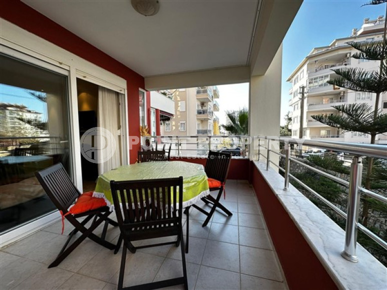 Spacious 2+1 apartment a kilometer from the sea in a comfortable area of Cikcilli.-id-4195-photo-9