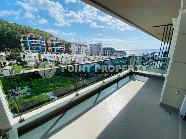 Дуплекс 3+1 с чистовой отделкой на 5-м этаже с мансардой в 300 метрах от моря в элитном районе Аланьи Каргыджак.-id-4196-фото-11