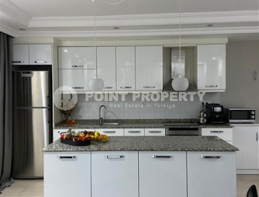 Просторная светлая квартира 4+1 в 250 метрах от пляжа и набережной в центре района Оба.-id-4202-фото-4