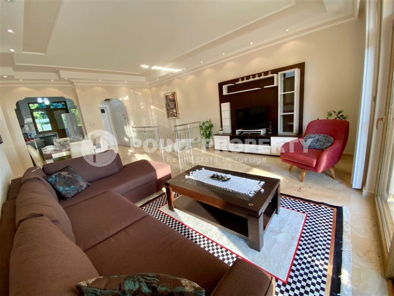 Просторный дублекс планировкой 2+1 площадью 150 м2 в Махмутларе, 600 м от моря-id-1347-фото-2