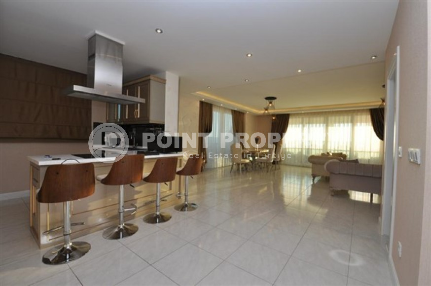 Stylish 3+1 duplex with designer renovation on the 12th floor with an attic 250 meters from the beach and the promenade.-id-4213-photo-3