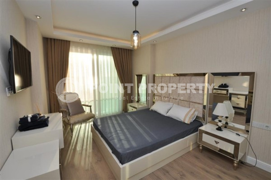 Stylish 3+1 duplex with designer renovation on the 12th floor with an attic 250 meters from the beach and the promenade.-id-4213-photo-8