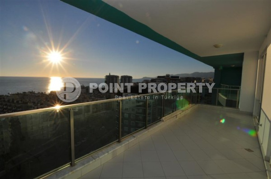 Stylish 3+1 duplex with designer renovation on the 12th floor with an attic 250 meters from the beach and the promenade.-id-4213-photo-10