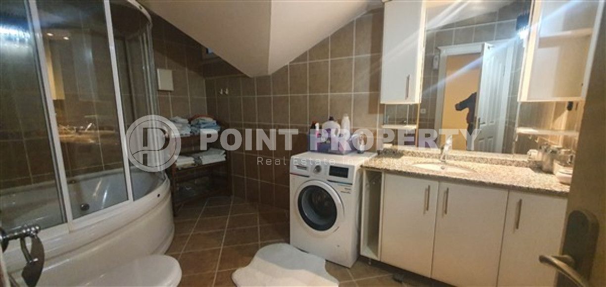 Светлый современный дуплекс на 5-м этаже с мансардой с панорамным видом на город.-id-4221-фото-7