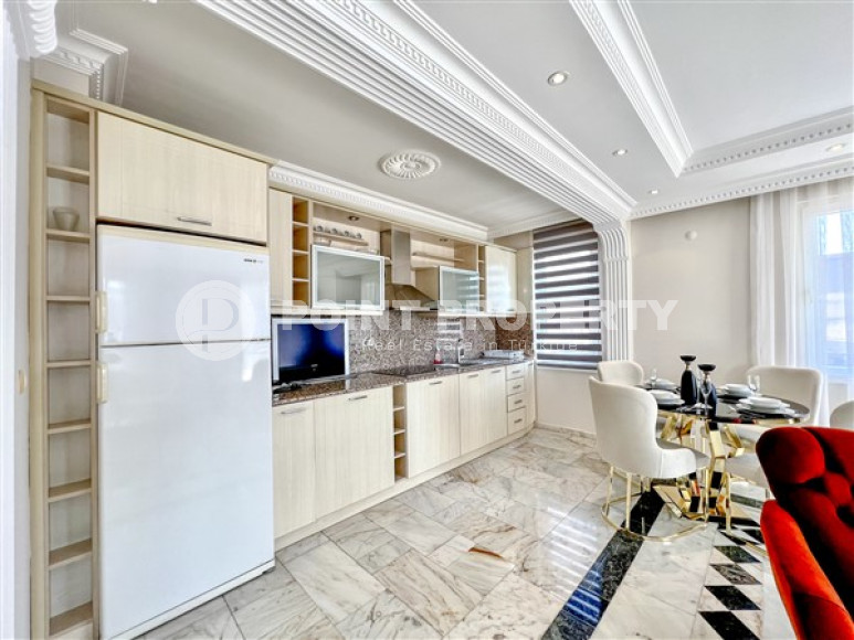 Прекрасный светлый дуплекс 4+1, общей площадью 190 м2, в 300 метрах от моря в центре района Оба.-id-4225-фото-4