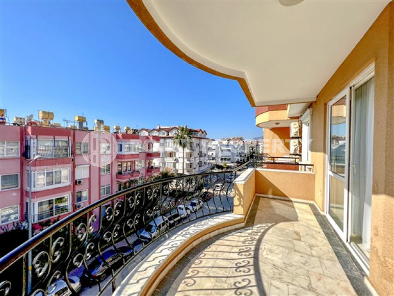 Прекрасный светлый дуплекс 4+1, общей площадью 190 м2, в 300 метрах от моря в центре района Оба.-id-4225-фото-12