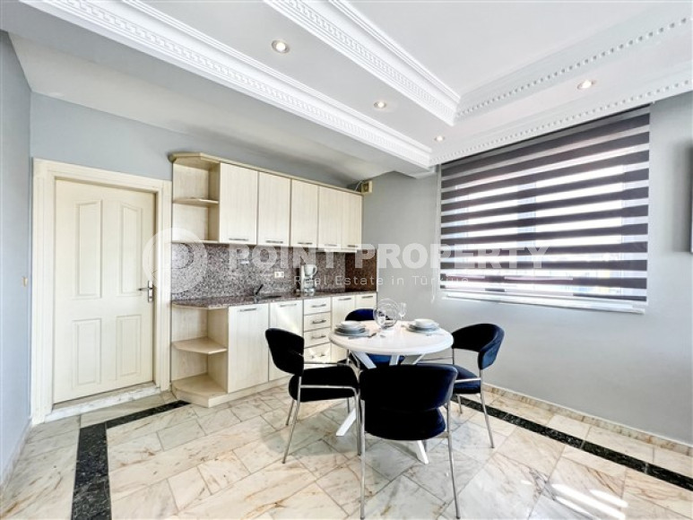 Прекрасный светлый дуплекс 4+1, общей площадью 190 м2, в 300 метрах от моря в центре района Оба.-id-4225-фото-14