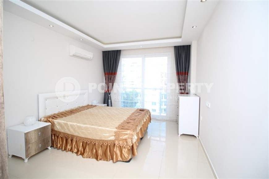 Большая однокомнатная квартира, общей площадью 85 м2, в комплексе с бассейнами и фитнес клубом.-id-4229-фото-3