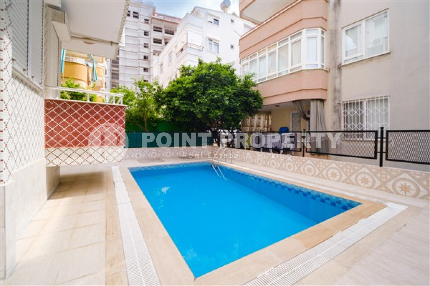 Furnished apartment with an area of 100 m2 and two balconies, Alanya center-id-4232-photo-9