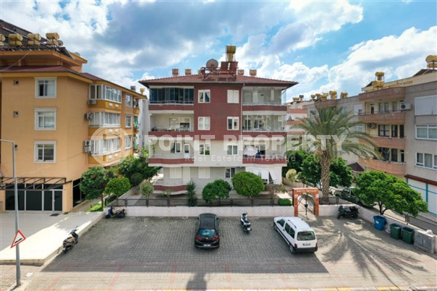 Furnished apartment with an area of 100 m2 and two balconies, Alanya center-id-4232-photo-11