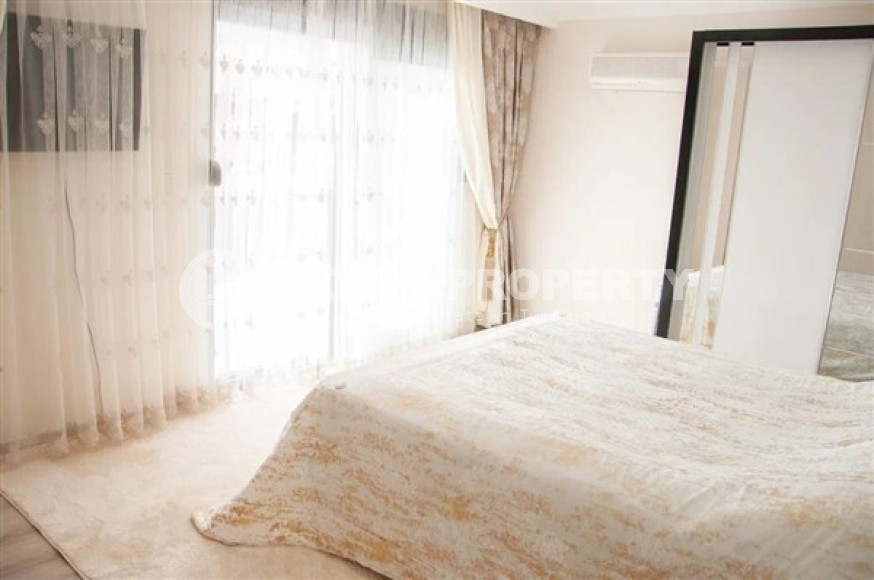 Удобный для проживания трёхкомнатный пентхаус 241 м2 в центре Аланьи.-id-4240-фото-9