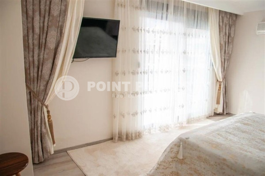 Удобный для проживания трёхкомнатный пентхаус 241 м2 в центре Аланьи.-id-4240-фото-10