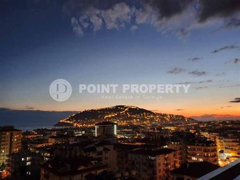 New and partially furnished apartments with an area of 160 m2 in the center of Alanya-id-4241-photo-16