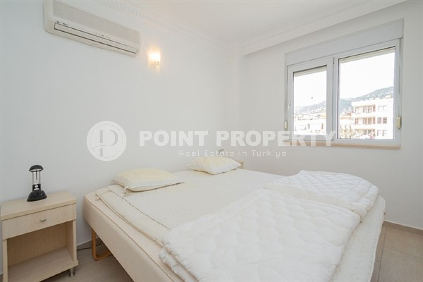 Светлая просторная квартира с видом на горы в 850 метрах от пляжа и набережной.-id-4245-фото-4