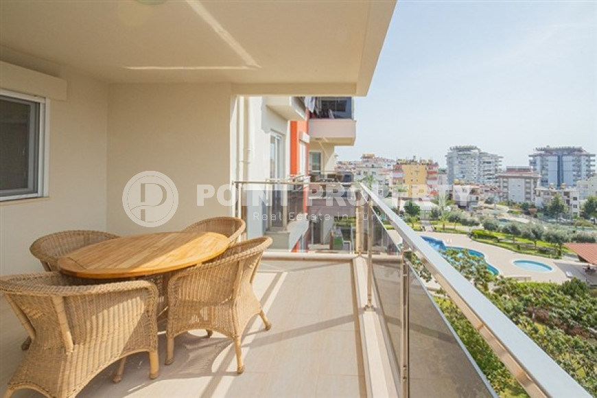 Светлая просторная квартира с видом на горы в 850 метрах от пляжа и набережной.-id-4245-фото-10