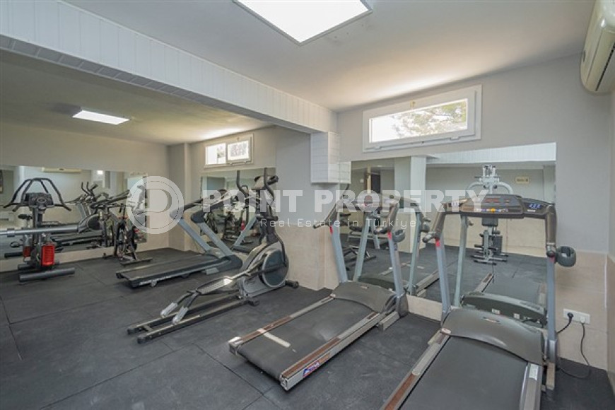 Светлая просторная квартира с видом на горы в 850 метрах от пляжа и набережной.-id-4245-фото-21