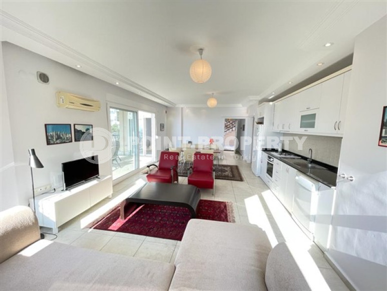 Стильная двухуровневая квартира с собственным садом в престижном районе Бекташ.-id-4246-фото-1