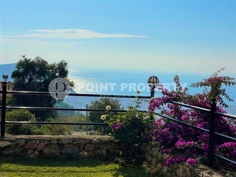 Стильная двухуровневая квартира с собственным садом в престижном районе Бекташ.-id-4246-фото-10