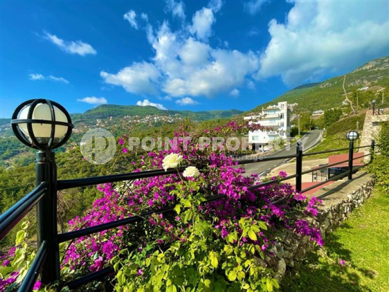 Стильная двухуровневая квартира с собственным садом в престижном районе Бекташ.-id-4246-фото-12