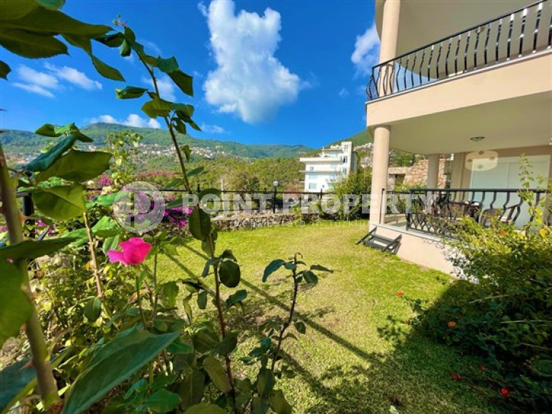 Стильная двухуровневая квартира с собственным садом в престижном районе Бекташ.-id-4246-фото-13