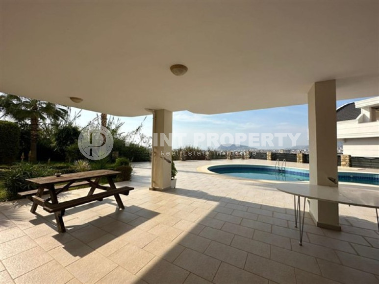 Трёхкомнатная квартира с мебелью в районе Аланьи, Оба. Жилая площадь 115 м2.-id-4260-фото-2