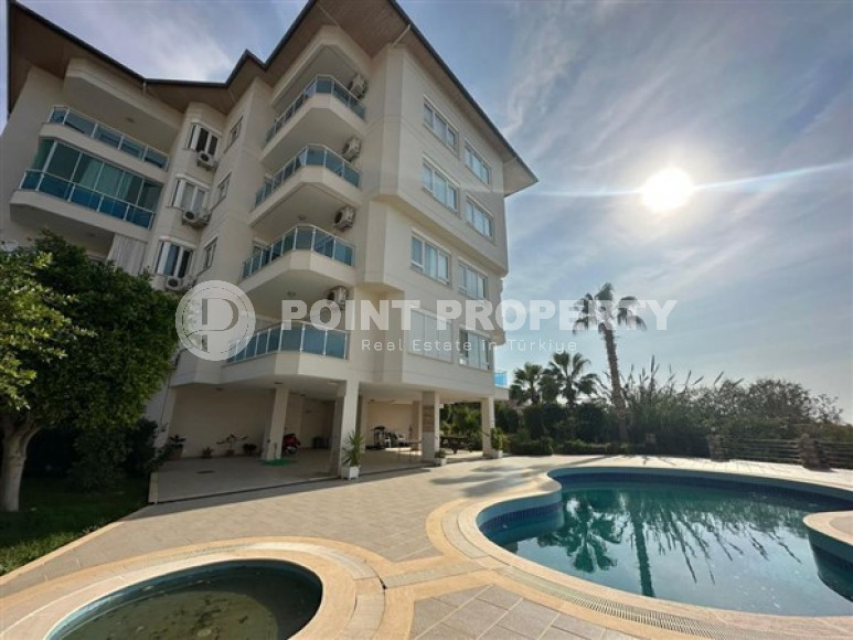 Трёхкомнатная квартира с мебелью в районе Аланьи, Оба. Жилая площадь 115 м2.-id-4260-фото-4