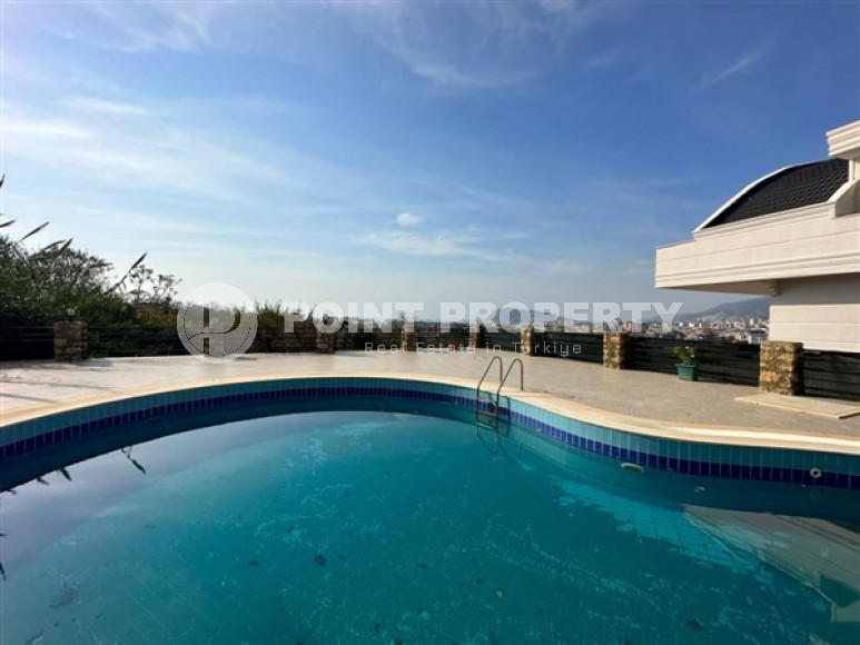 Трёхкомнатная квартира с мебелью в районе Аланьи, Оба. Жилая площадь 115 м2.-id-4260-фото-6