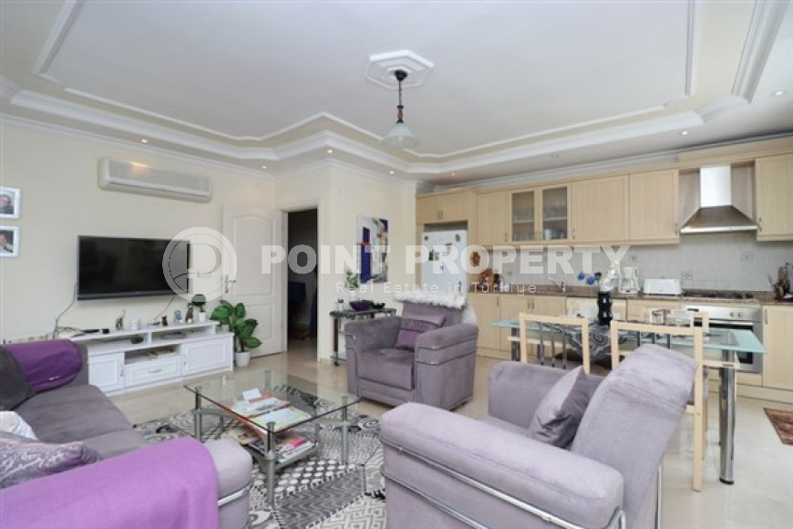 Вместительная квартира с двумя балконами в центре Аланьи, Гуллер Пинари. Жилая площадь 110 м2.-id-4279-фото-2