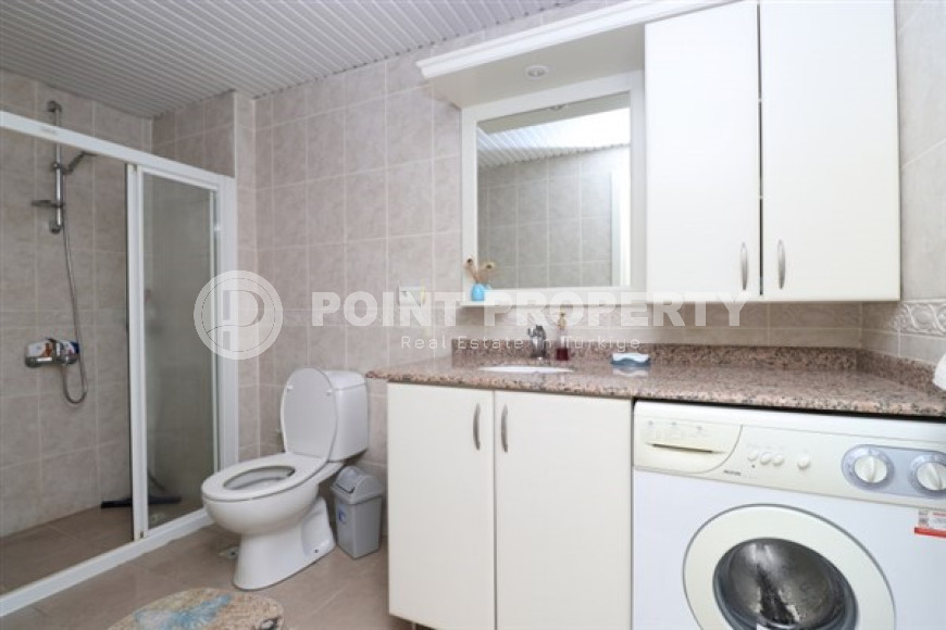 Вместительная квартира с двумя балконами в центре Аланьи, Гуллер Пинари. Жилая площадь 110 м2.-id-4279-фото-11