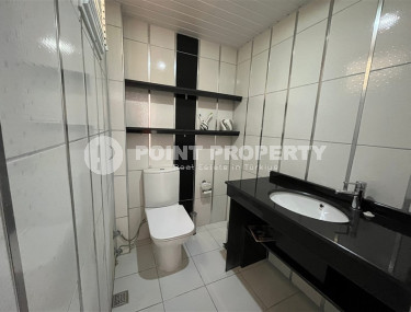 Четырехкомнатная квартира 150 м2 с большой гостиной комнатой и двумя ванными, район Оба-id-4280-фото-2