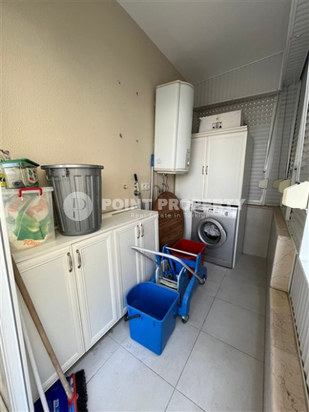 Four-room apartment 150 m2 with a large living room and two bathrooms, Oba district-id-4280-photo-8