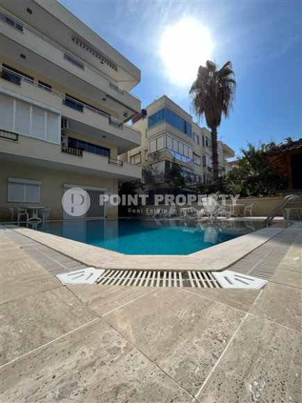 Four-room apartment 150 m2 with a large living room and two bathrooms, Oba district-id-4280-photo-14