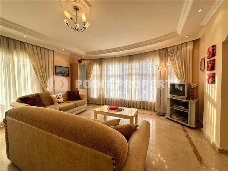 Charming 2+1 apartment with an area of 110 m2 50 meters from the center of Oba district-id-4282-photo-1