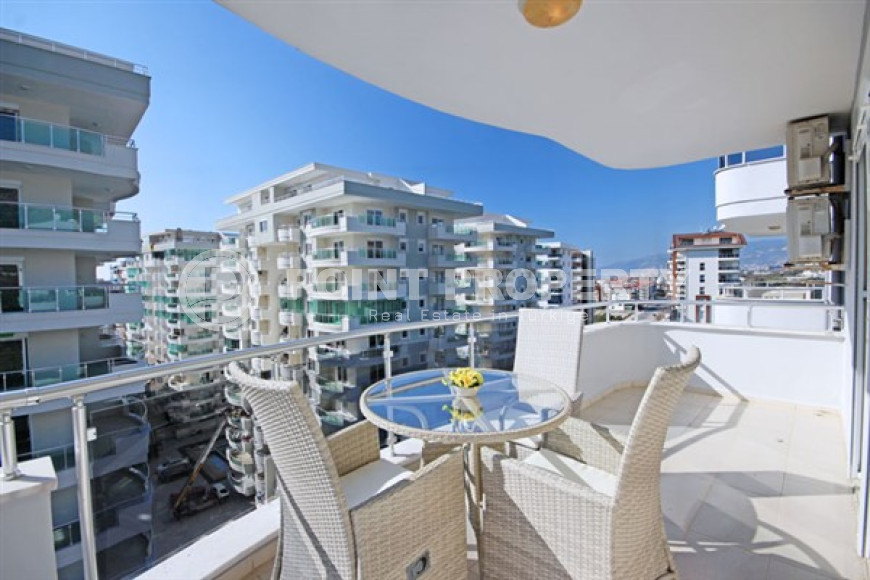 Beautiful bright duplex on the 10th floor with an attic in the center of the popular developed area of Mahmutlar.-id-4287-photo-17