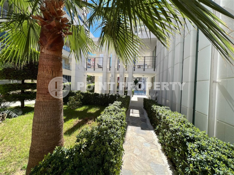 Stylish modern apartment 2+1, with a total area of 120 m2, 250 meters from the sea in the Mahmutlar area.-id-4298-photo-32