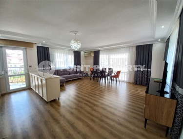 Three-room apartment with an area of 110 m2, Tosmur district, 150 meters from the Mediterranean Sea-id-3630-photo-2