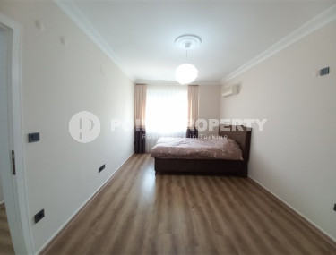 Three-room apartment with an area of 110 m2, Tosmur district, 150 meters from the Mediterranean Sea-id-3630-photo-4