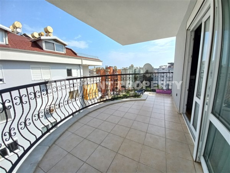 Three-room apartment with an area of 110 m2, Tosmur district, 150 meters from the Mediterranean Sea-id-3630-photo-6