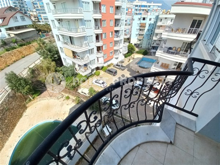 Three-room apartment with an area of 110 m2, Tosmur district, 150 meters from the Mediterranean Sea-id-3630-photo-9