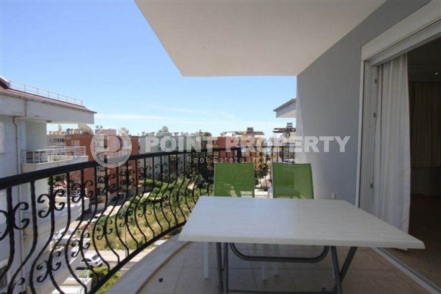 Three-room apartment with an area of 110 m2, Tosmur district, 150 meters from the Mediterranean Sea-id-3630-photo-10