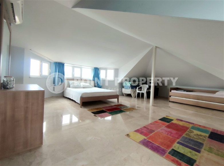 Просторный пентхаус 4+1 с пятью комнатами для всей семьи, район Демирташ-id-4303-фото-24