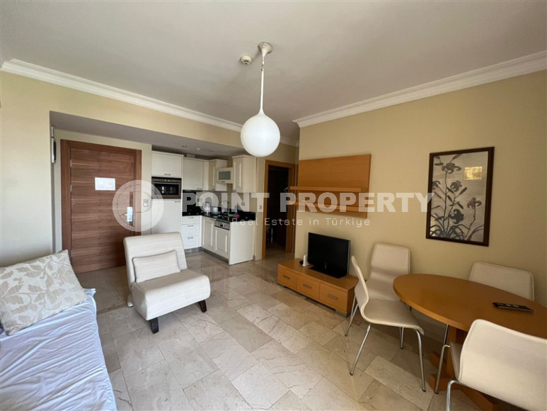 Hotel apartment 100 m2 in a high-rise residence with luxurious infrastructure, Kargicak district-id-4304-photo-3