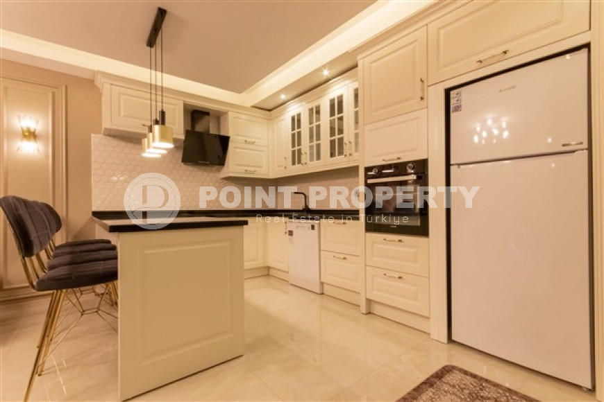 Modern apartment 82 m2 with luxurious furniture and interior, Kargicak district-id-4305-photo-40