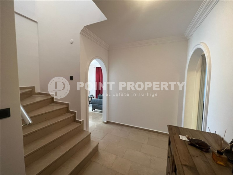 Large duplex 5+1 on the 10th floor with an attic with luxurious panoramic views of the sea and mountains.-id-4306-photo-17