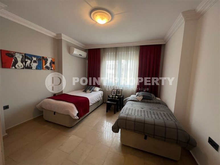 Large duplex 5+1 on the 10th floor with an attic with luxurious panoramic views of the sea and mountains.-id-4306-photo-9