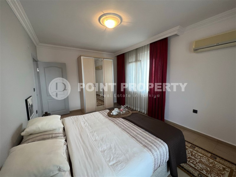 Large duplex 5+1 on the 10th floor with an attic with luxurious panoramic views of the sea and mountains.-id-4306-photo-5