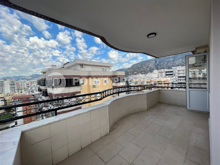 Large duplex 5+1 on the 10th floor with an attic with luxurious panoramic views of the sea and mountains.-id-4306-photo-30